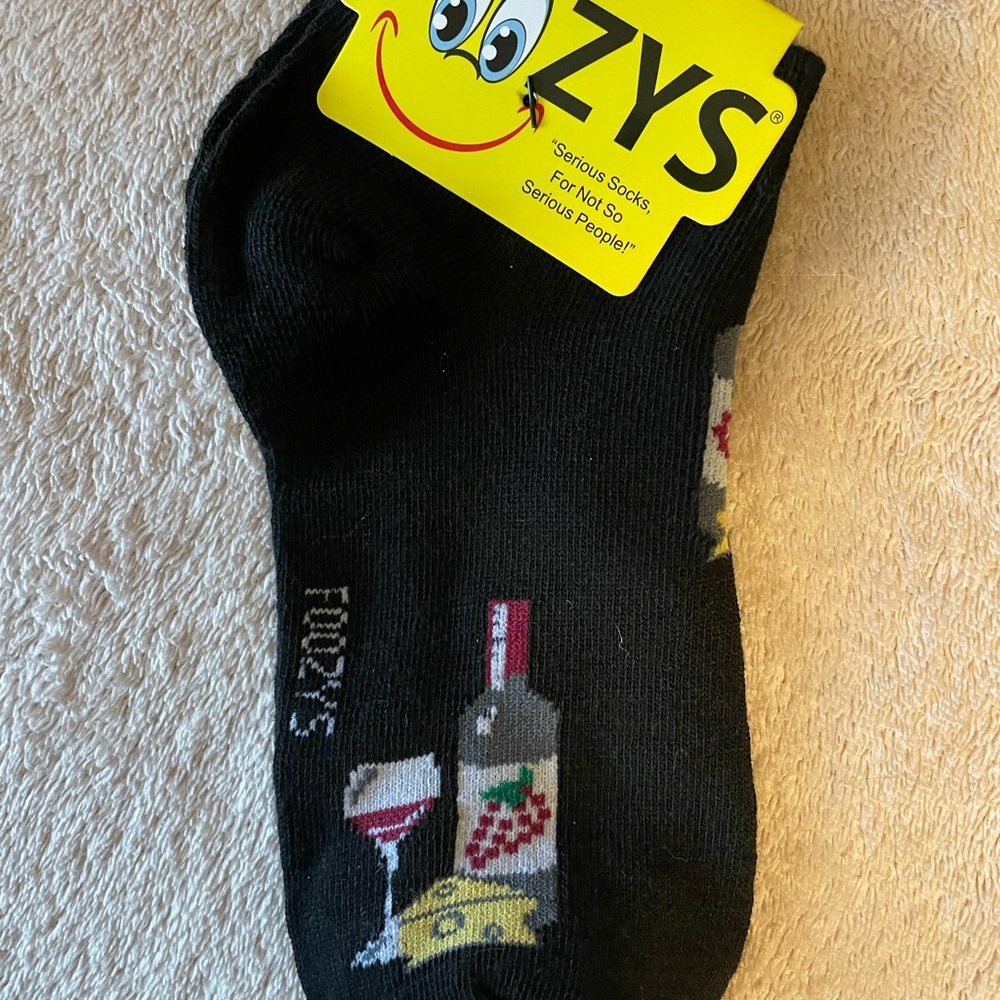 Foozy’s Women’s No Show (ankle) Socks Collection. Black Wine and Cheese Socks